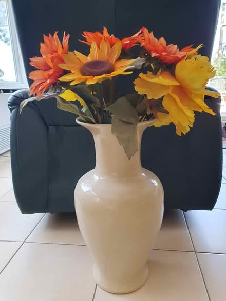 Photo of free Large vase with paper flowers (Forhill B38) #1