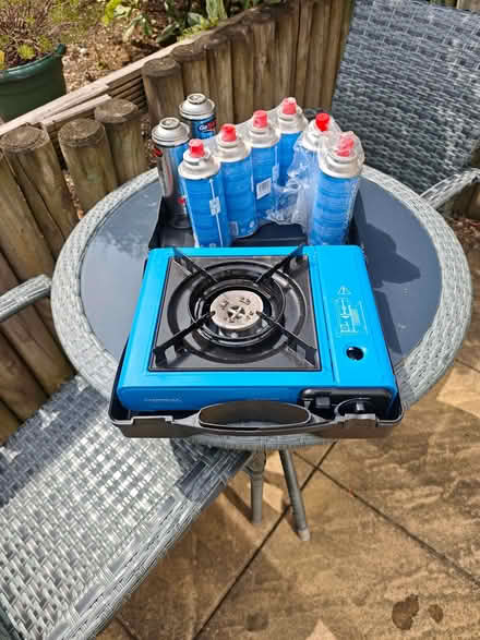 Photo of free Campingaz single burner stove and canisters (Medbourne MK5) #1