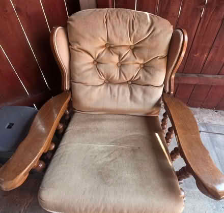 Photo of free Single chair (B12) #1
