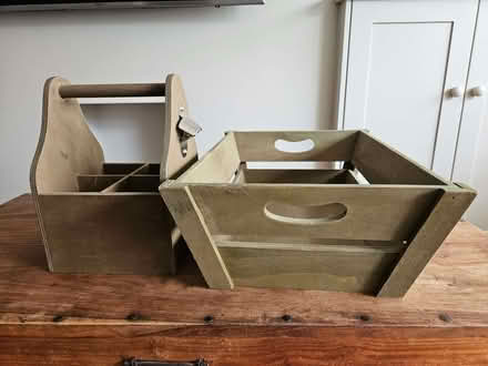 Photo of free Bottle holder and box (Chesham HP5) #1