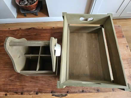 Photo of free Bottle holder and box (Chesham HP5) #2