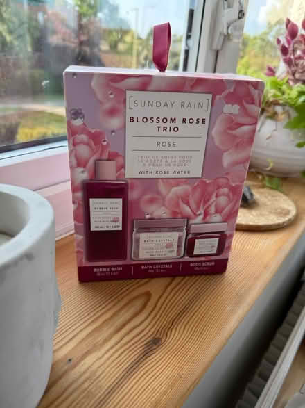 Photo of free Bubble bath set (Five Mile Drive OX2) #1