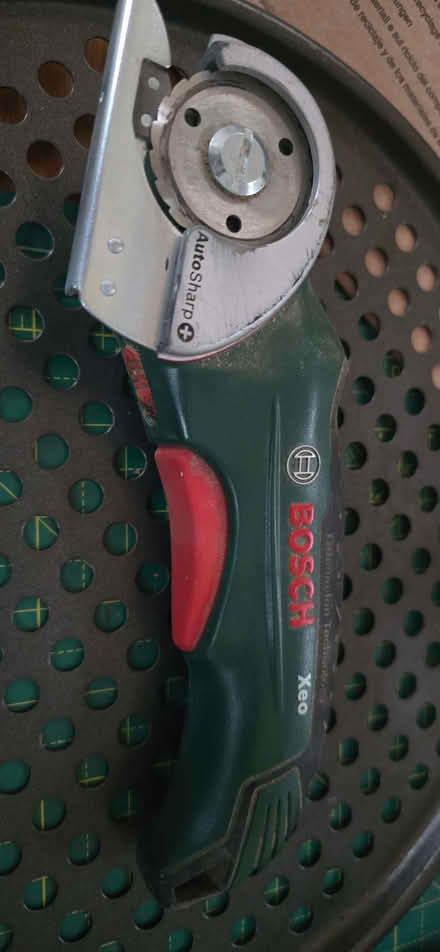 Photo of free Bosch cutting tool (missing adapter) (Sutton SM1) #1