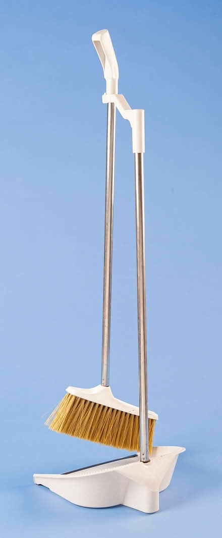 Photo of free Dustpan and Brush Set (Great Sutton CH66) #2