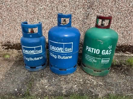 Photo of free 3 gas canisters (GU22 Woking) #1