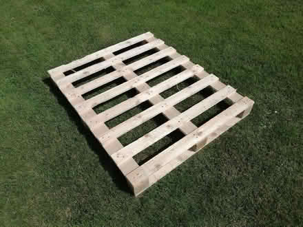 Photo of free Wooden pallett (Allington NG32) #1