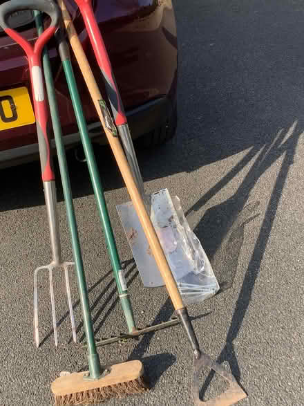 Photo of free Gas regulator and garden tools (Tenbury Wells WR15) #1