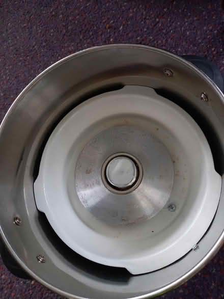 Photo of free Small Rice Cooker (Collyhurst M40) #2