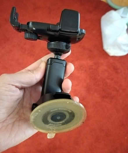 Photo of free iOttie Universal Car Mount (north Cambridge) #1