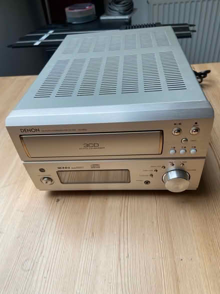 Photo of free Denon micro hi fi system BROKEN CD PLAYER (Amersham Common HP7) #1