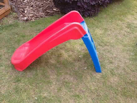 Photo of free Kids plastic slide (Crosspool S10) #1