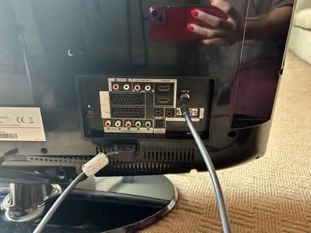 Photo of free Samsung TV with remote (Surrey Quays SE8) #3