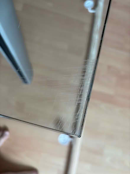 Photo of free Dinning room Glass Table (Little Dawley TF4) #4