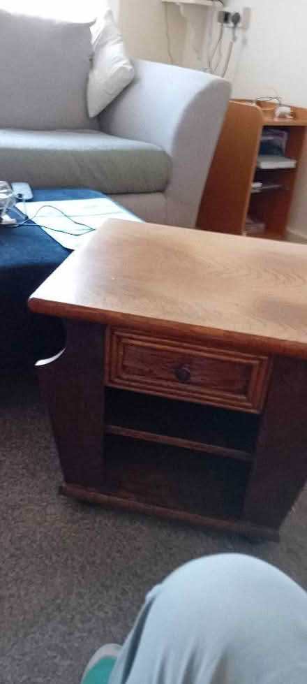 Photo of free Oak side table (Sunny Hill DE23) #2