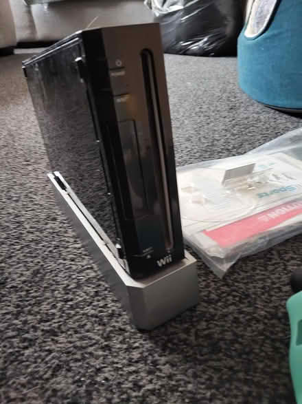 Photo of free Nintendo Wii (Caerleon NP18) #3