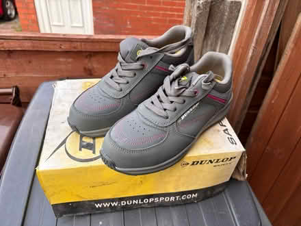 Photo of free brand new safety boots size 6 (OL7 ashton under lyne) #1