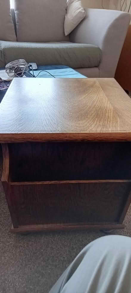 Photo of free Oak side table (Sunny Hill DE23) #1