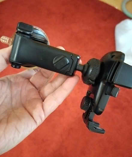 Photo of free iOttie Universal Car Mount (north Cambridge) #2