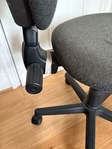 Photo of free Swivel desk chair (Chiswick W4) #2