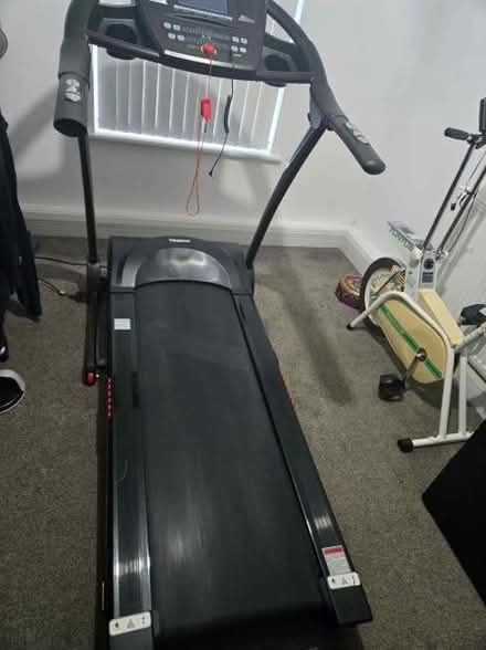 Photo of free Reebok ZR9 (St asaph LL17) #3