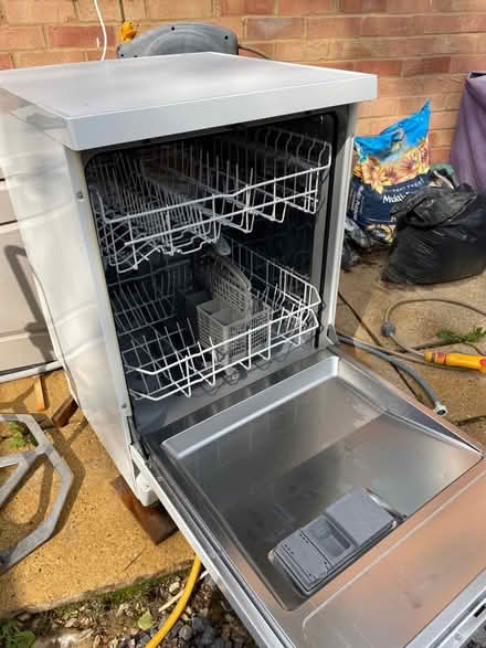 Photo of free Bosch Maxx6 dishwasher (London Rd, HW HP11) #2
