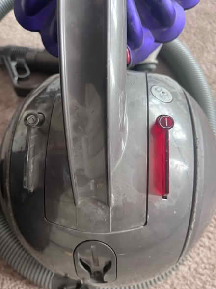 Photo of free Dyson hoover (DE72) #4