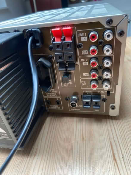 Photo of free Denon micro hi fi system BROKEN CD PLAYER (Amersham Common HP7) #2