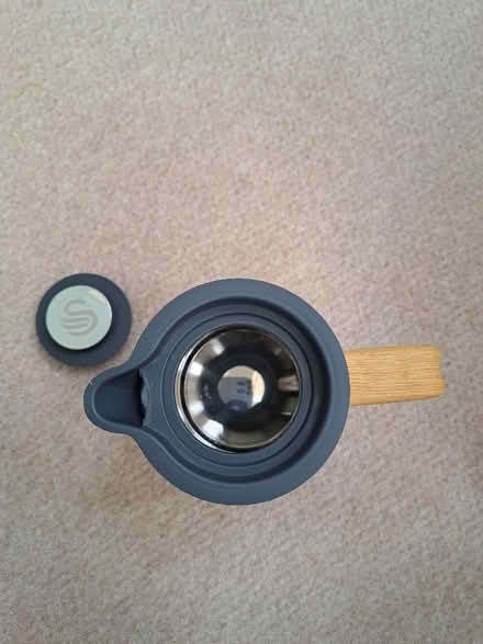 Photo of free Swan Electric kettle (Bransgore BH23) #3