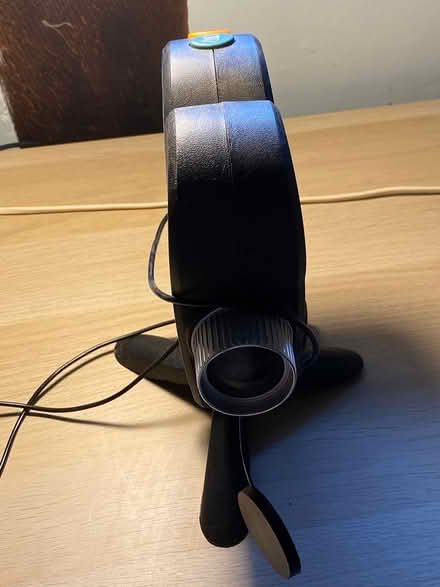 Photo of free Fun projector (Heath and Reach LU7) #1