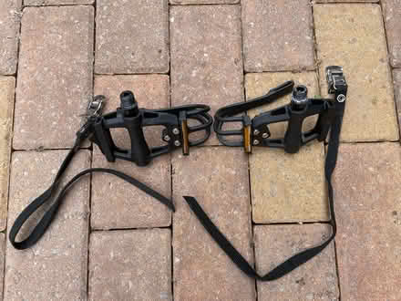 Photo of free Pair of bike pedals w/ toe clips (St. Leonards, BH24) #2