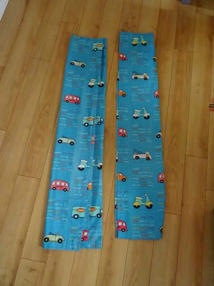 Photo of free Child's Pair of Curtains (Bradville MK13) #2