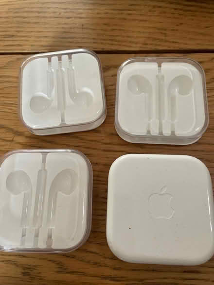 Photo of free 4 empty Apple iPhone earplug cases (Northchurch HP4) #1