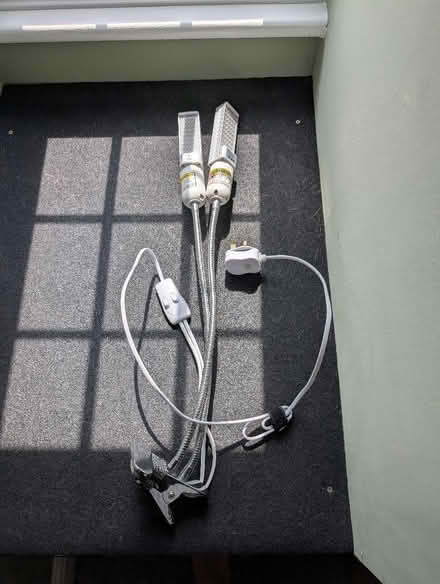 Photo of free Plant grow lights (West Byfleet GU22) #1
