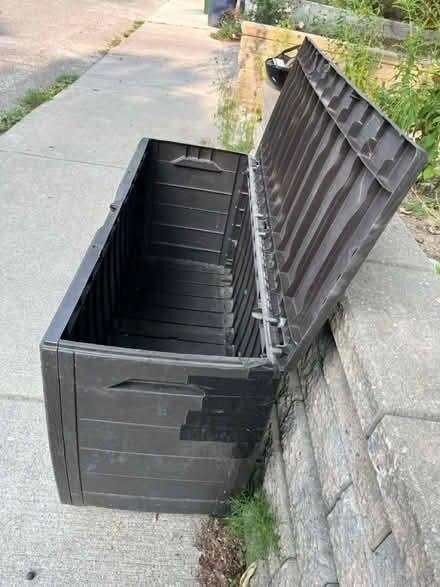 Photo of free deck box (near ossington subway) #3