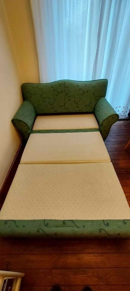 Photo of free Sofa cama (EH28) #4