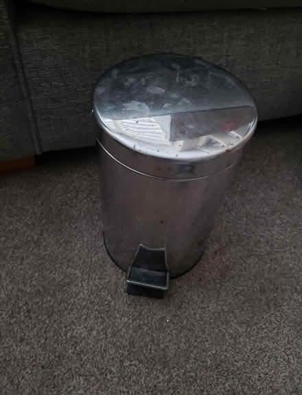 Photo of free Small pedal bin (CH49) #1