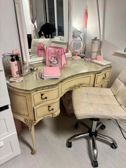 Photo of free Dressing table (Chaddesden DE21) #1