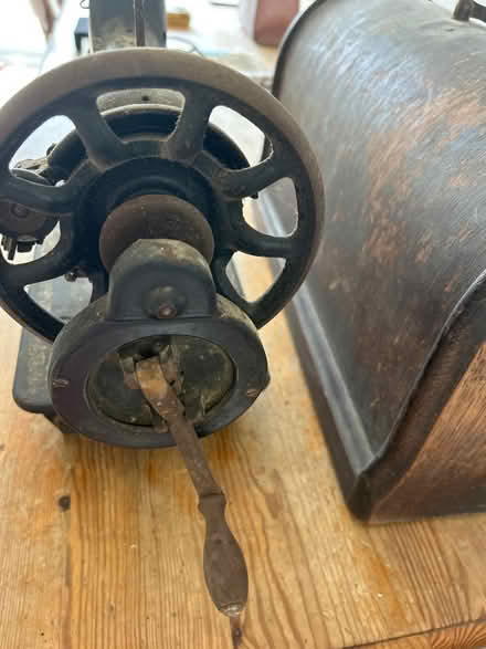 Photo of free Antique Singer Sewing Machine (Tunbridge Wells) #3