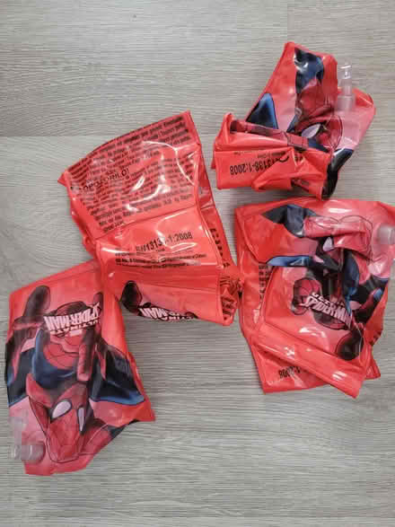 Photo of free X2 sets armbands (AL1) #1