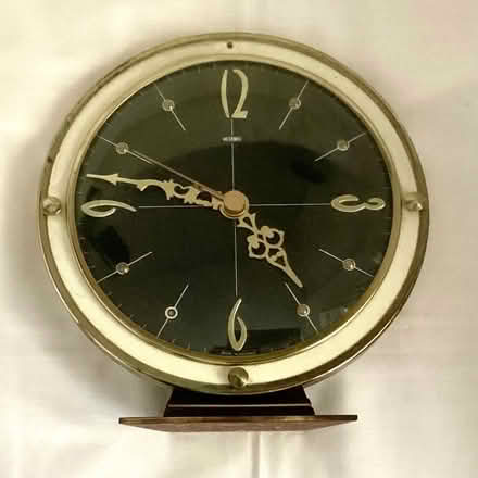 Photo of free Vintage Mantel Clock (Woodchurch CH49) #1