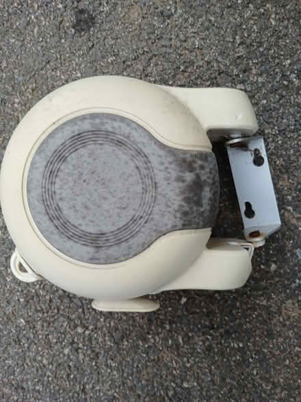 Photo of free Retractable clothes line (Barlestone CV13) #1