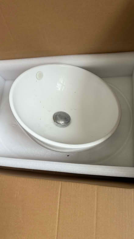 Photo of free Over mount basin sink used (West Wickham BR4) #1