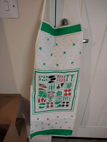 Photo of free Cooking aprons (SG6) #2