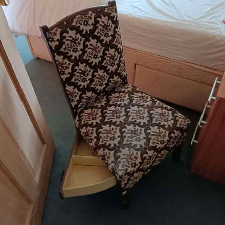 Photo of free chair with drawer (Brookhouse LA2) #1