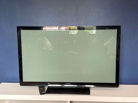 Photo of free TV 42” Screen (Wheathampstead AL4) #1