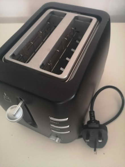 Photo of free 2 slice toaster (Headington OX3) #1