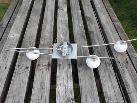 Photo of free Ceiling light (Yarnton OX5) #3