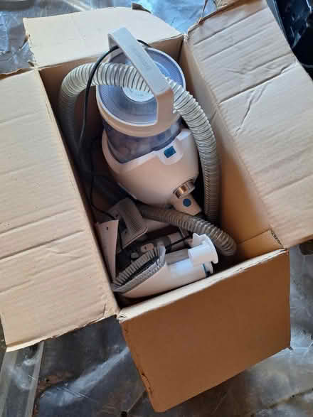 Photo of free Cat grooming kit (BN41) #1