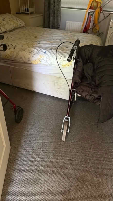 Photo of free Divan base (Sale M33) #1