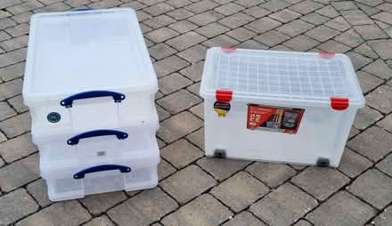 Photo of free 4 x Storage boxes with lids (SY1) #1
